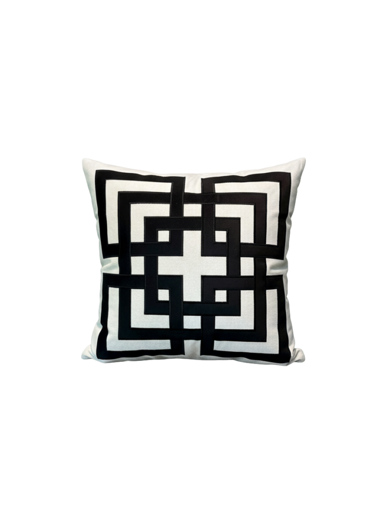 Geometric Knot — craftsmanship detail